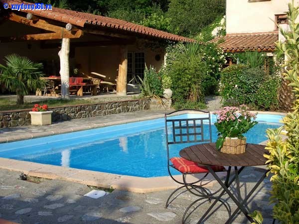 hồ bơi nhỏ xinh